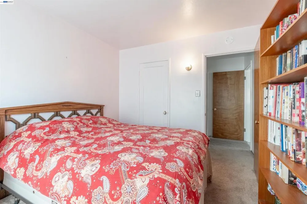 15209 Farnsworth St San Leandro, CA 94579