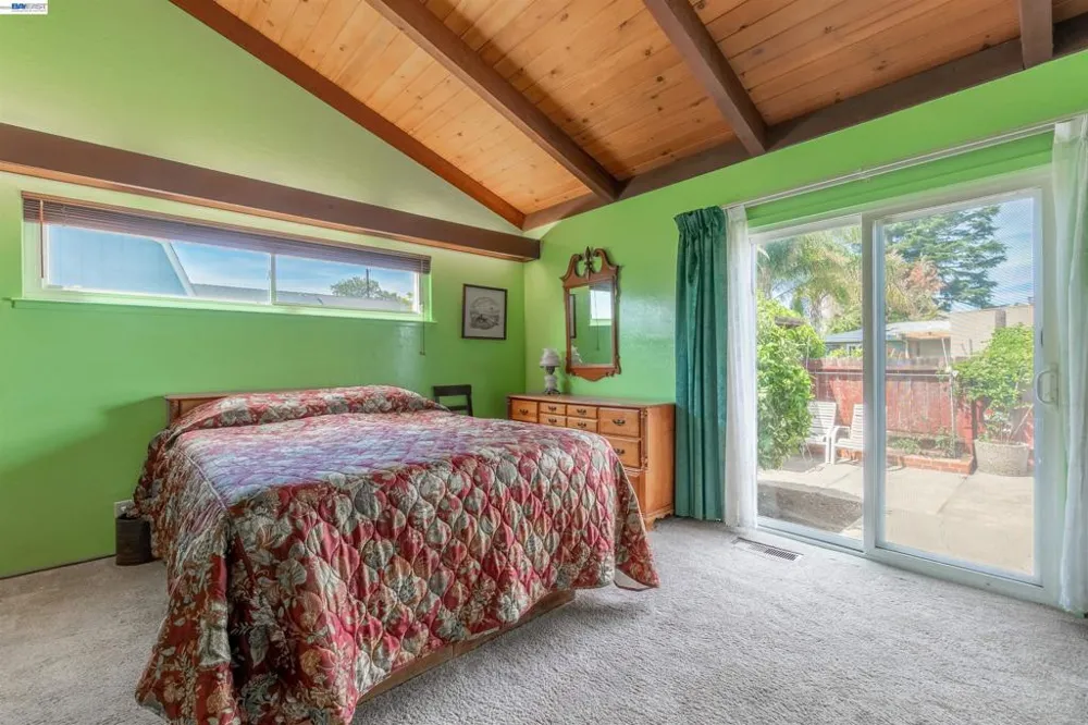 15209 Farnsworth St San Leandro, CA 94579