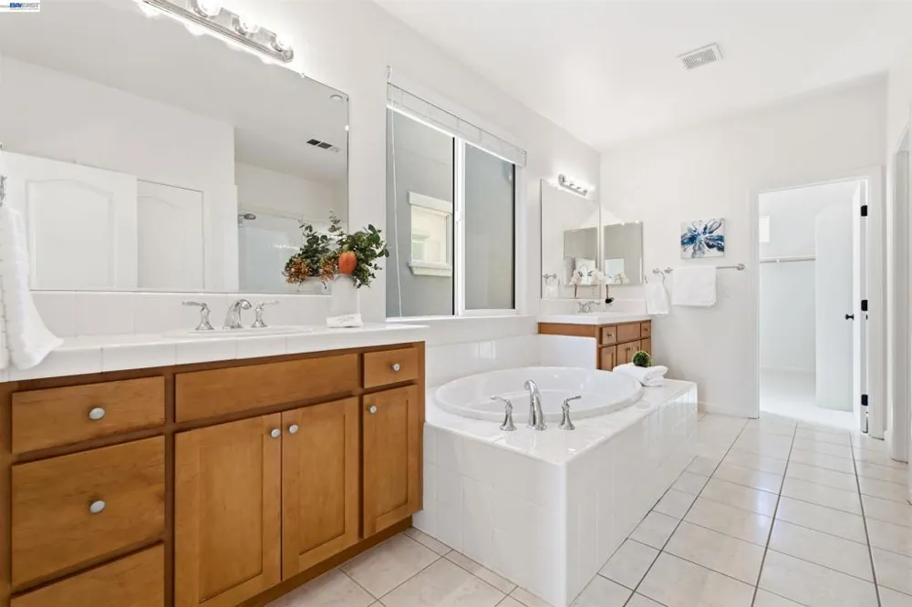 6010 Hillbrook Pl Dublin, CA 94568