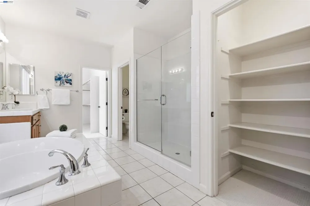 6010 Hillbrook Pl Dublin, CA 94568