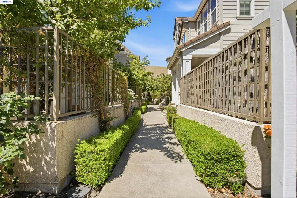 6010 Hillbrook Pl Dublin, CA 94568