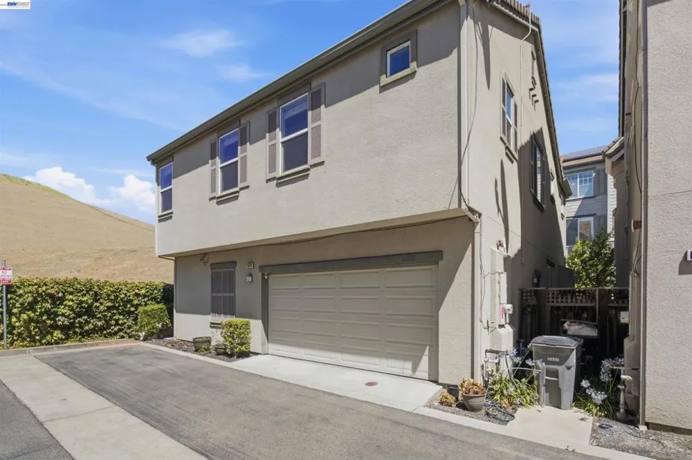 6010 Hillbrook Pl Dublin, CA 94568