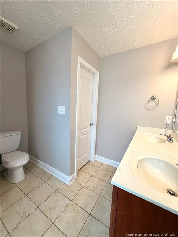 2110 Queen Elizabeth Lane Hope Mills, NC 28348