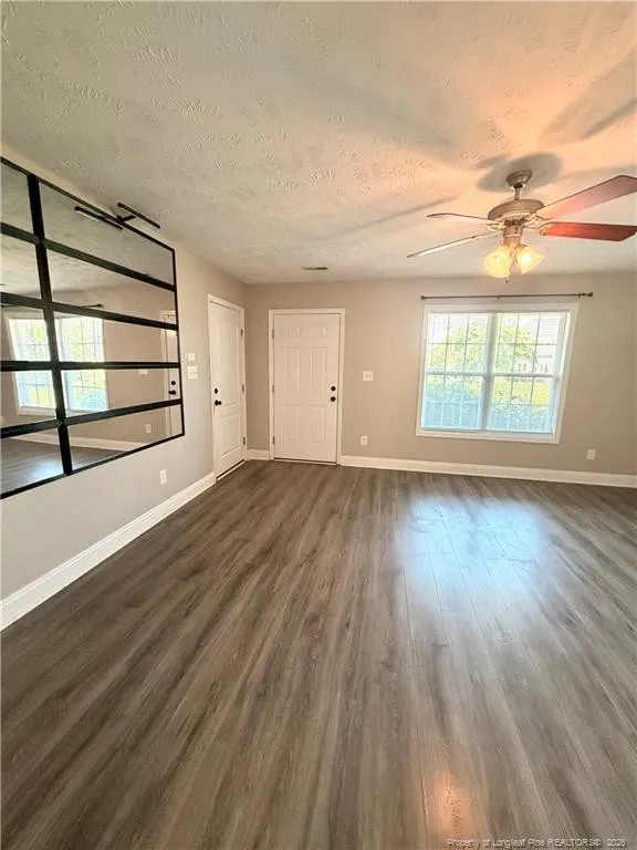 2110 Queen Elizabeth Lane Hope Mills, NC 28348