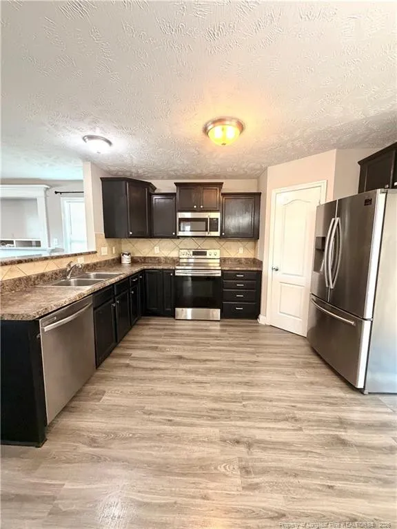 2110 Queen Elizabeth Lane Hope Mills, NC 28348