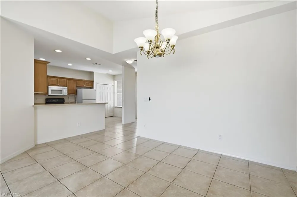 4327 Avian Avenue Fort Myers, FL 33916