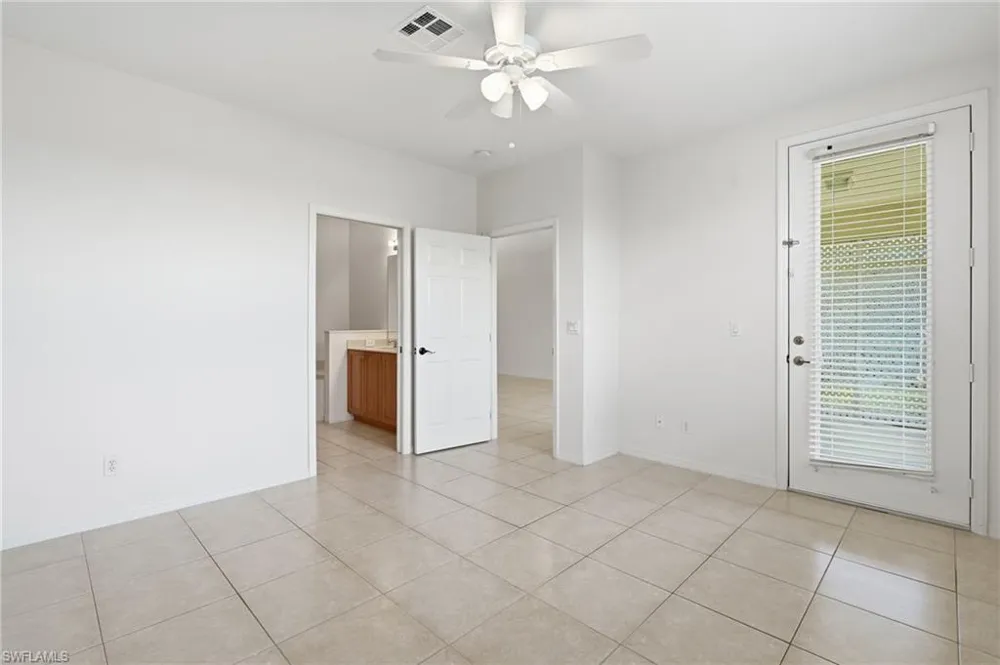 4327 Avian Avenue Fort Myers, FL 33916