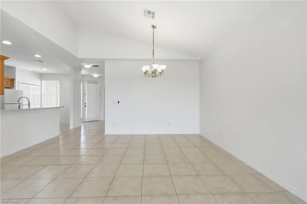 4327 Avian Avenue Fort Myers, FL 33916