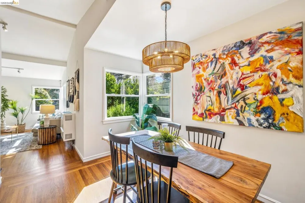 4624 Steele St Oakland, CA 94619