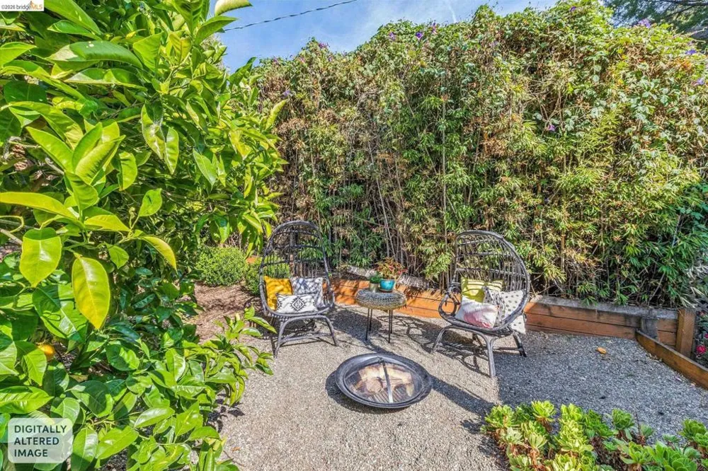 4624 Steele St Oakland, CA 94619