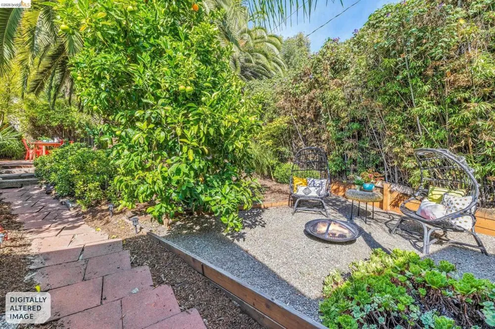 4624 Steele St Oakland, CA 94619