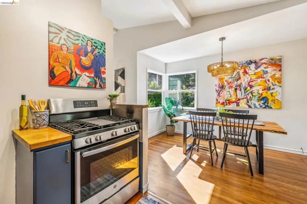 4624 Steele St Oakland, CA 94619