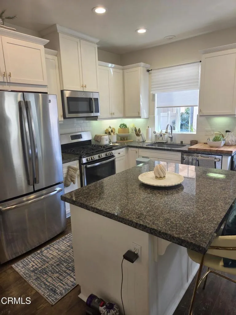 664 Owens River Drive Oxnard, CA 93036
