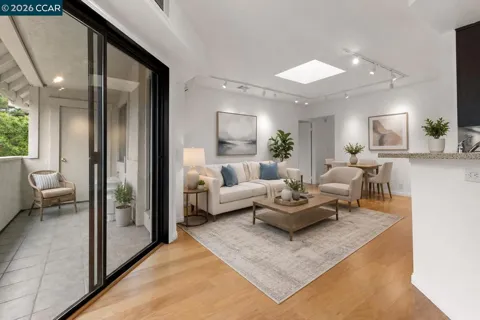 2535 Lucy Lane #B