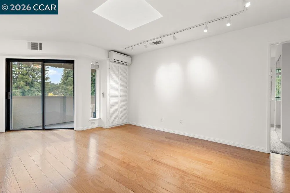 2535 Lucy Lane #B Walnut Creek, CA 94595