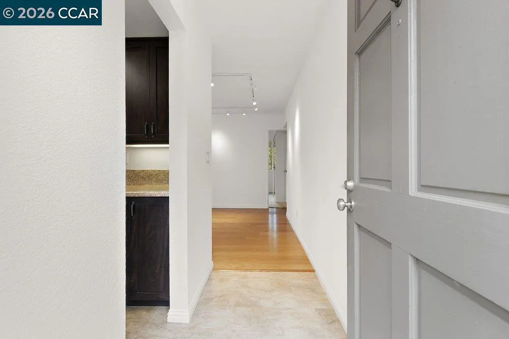 2535 Lucy Lane #B Walnut Creek, CA 94595