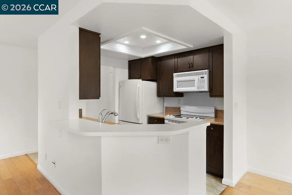 2535 Lucy Lane #B Walnut Creek, CA 94595