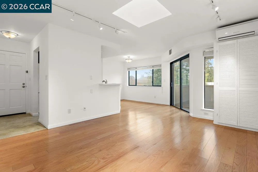 2535 Lucy Lane #B Walnut Creek, CA 94595
