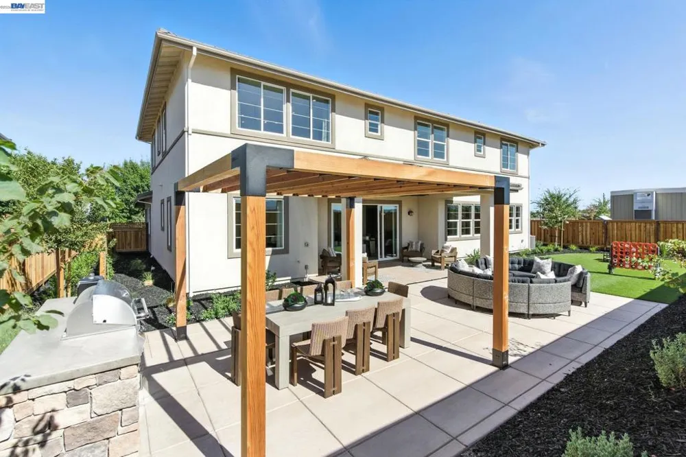 1591 Ponza Circle Brentwood, CA 94513