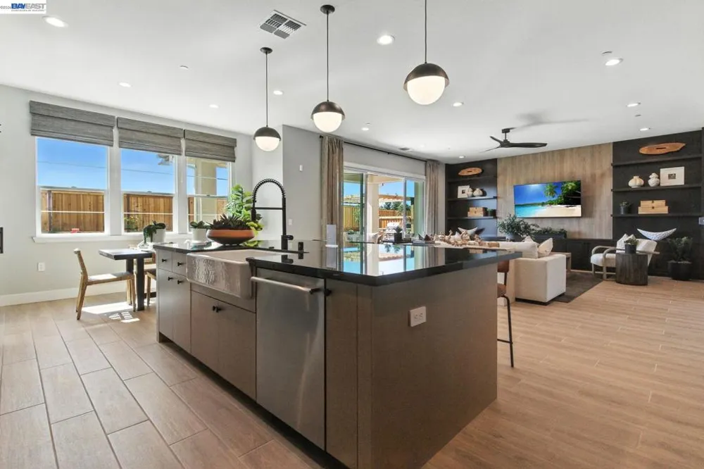 1591 Ponza Circle Brentwood, CA 94513