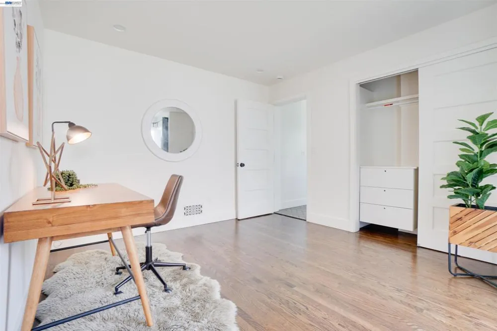 5323 Miles Ave Oakland, CA 94618