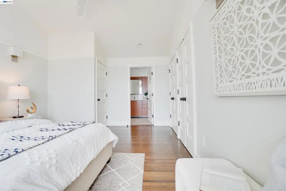 5323 Miles Ave Oakland, CA 94618