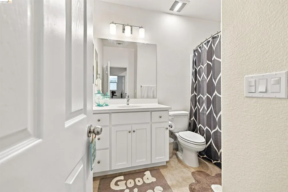 59 Autumn Ln Pittsburg, CA 94565