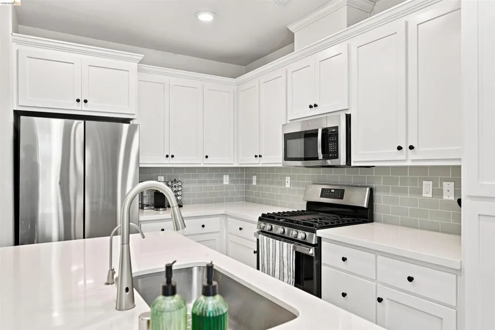 59 Autumn Ln Pittsburg, CA 94565