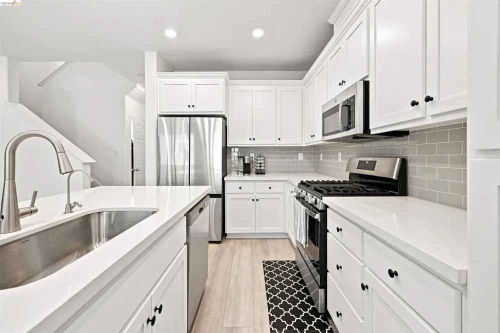 59 Autumn Ln Pittsburg, CA 94565