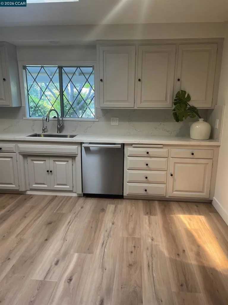 930 Lee lane Concord, CA 94518