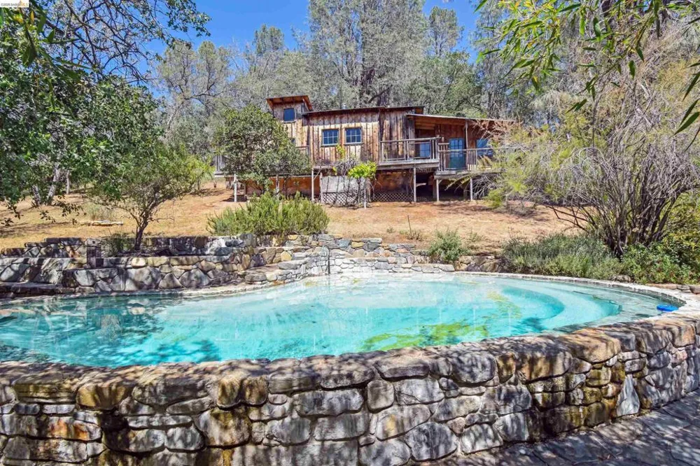 17270 Robin Ridge Sonora, CA 95370