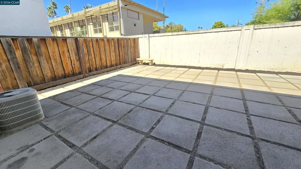 1092 Gardenia Ln Concord, CA 94520