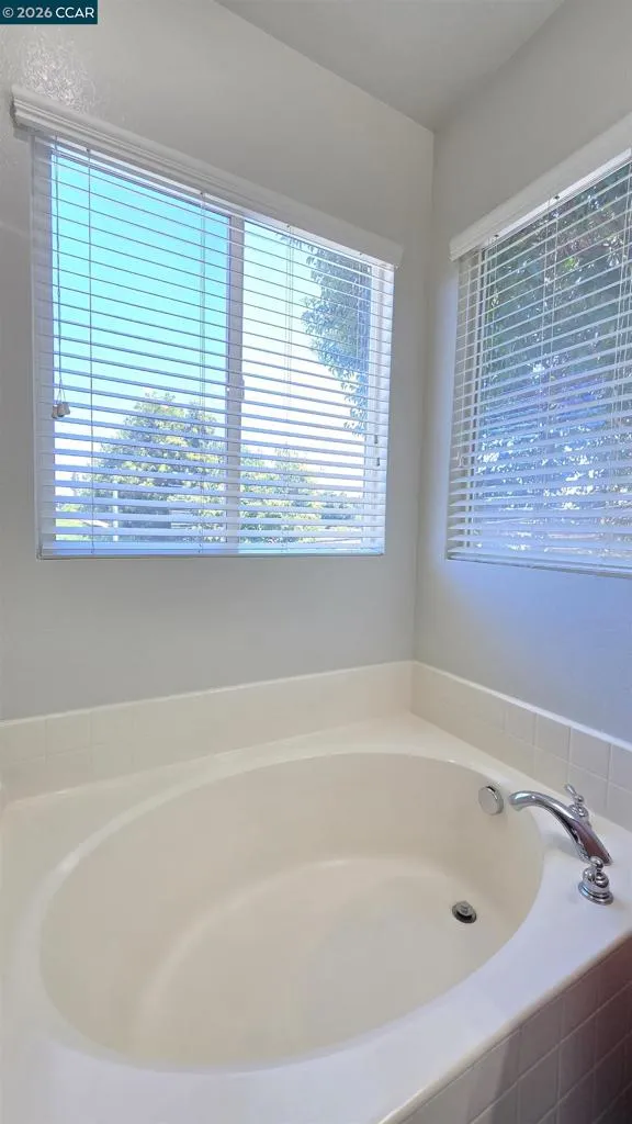 1092 Gardenia Ln Concord, CA 94520