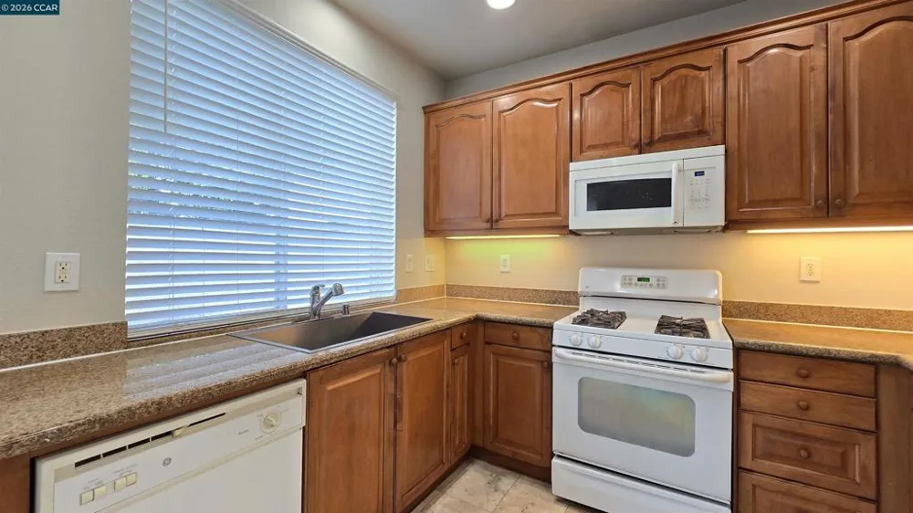 1092 Gardenia Ln Concord, CA 94520