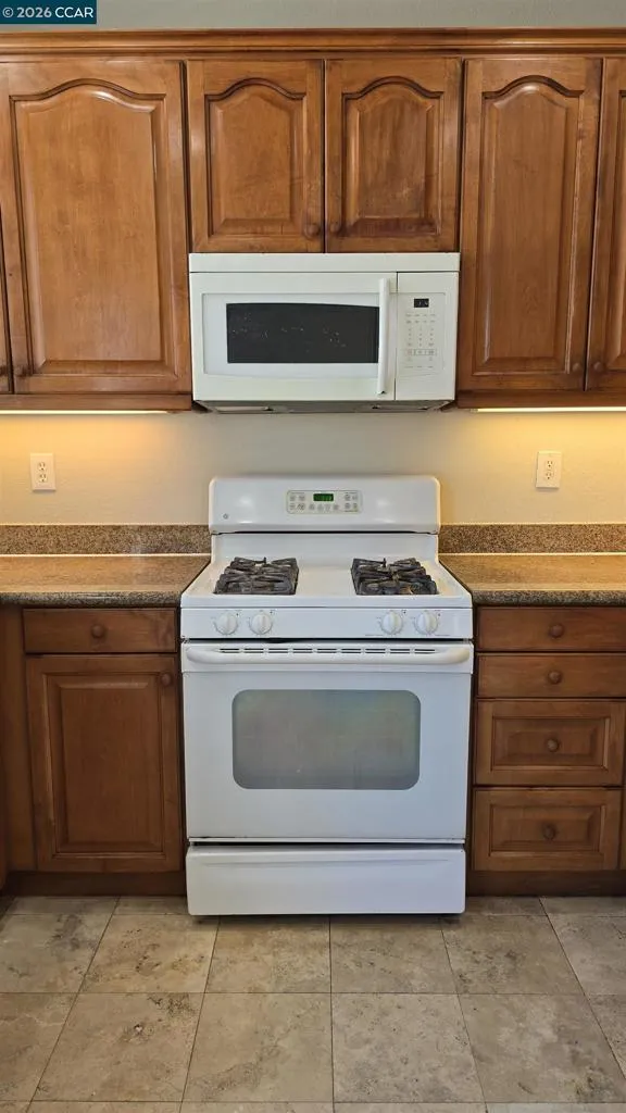 1092 Gardenia Ln Concord, CA 94520