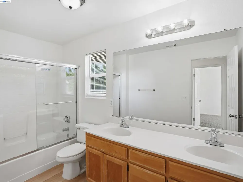 2356 Yorkshire Dr Antioch, CA 94531
