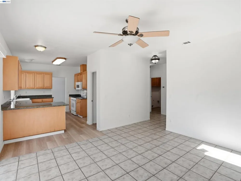 2356 Yorkshire Dr Antioch, CA 94531