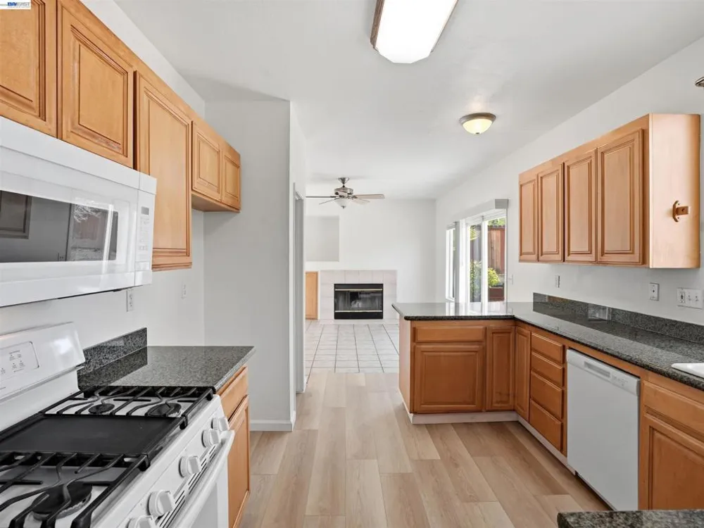 2356 Yorkshire Dr Antioch, CA 94531