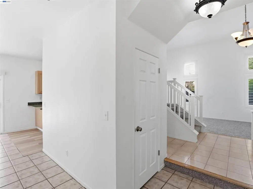 2356 Yorkshire Dr Antioch, CA 94531