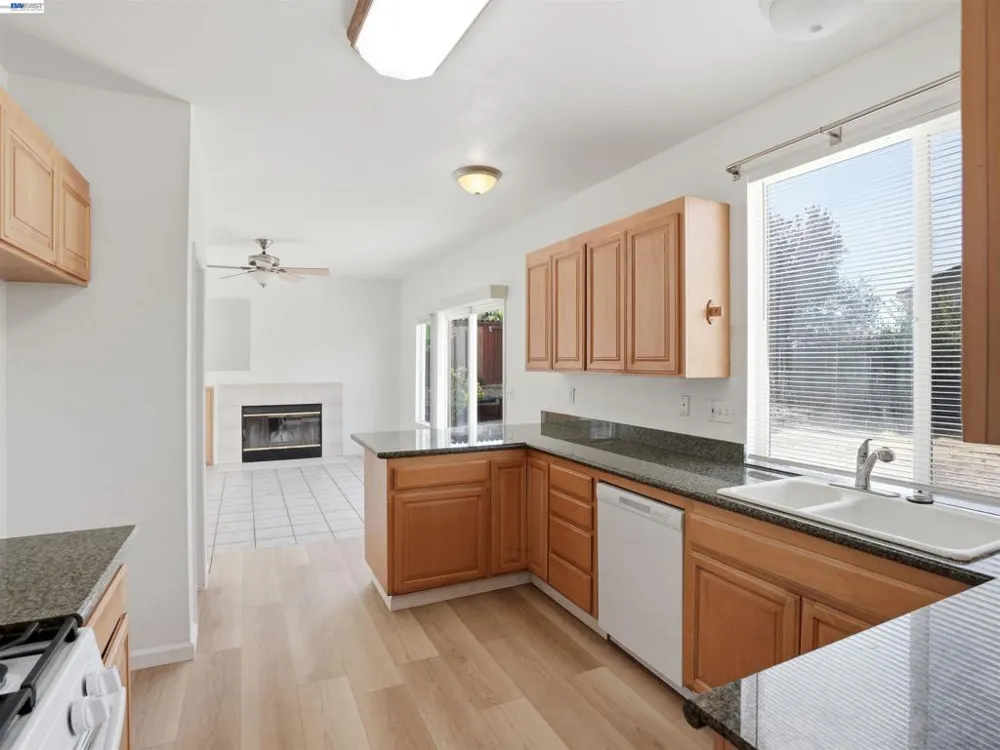 2356 Yorkshire Dr Antioch, CA 94531