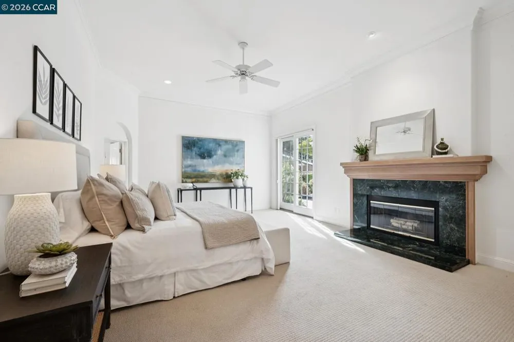 2 Reliez Manor Ct Lafayette, CA 94549