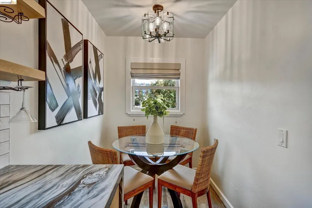 4656 Redding St Oakland, CA 94619