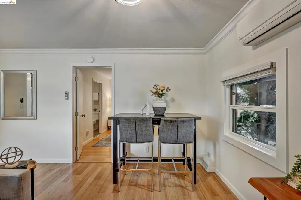 4656 Redding St Oakland, CA 94619