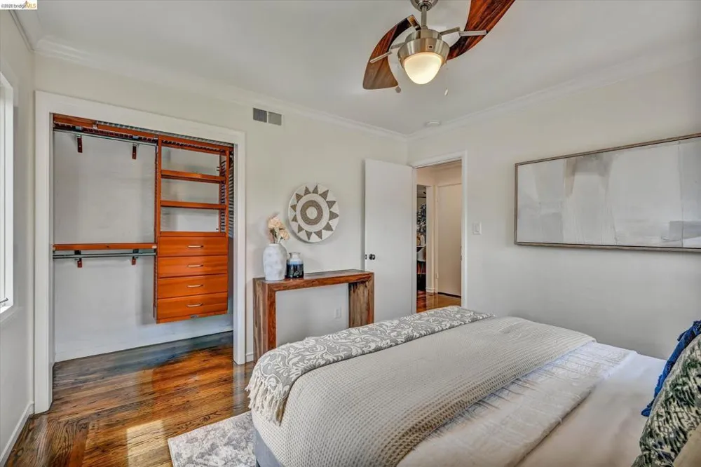 4656 Redding St Oakland, CA 94619
