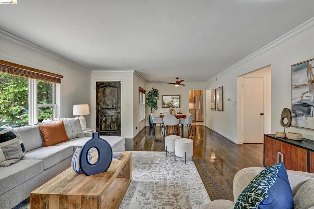 4656 Redding St Oakland, CA 94619