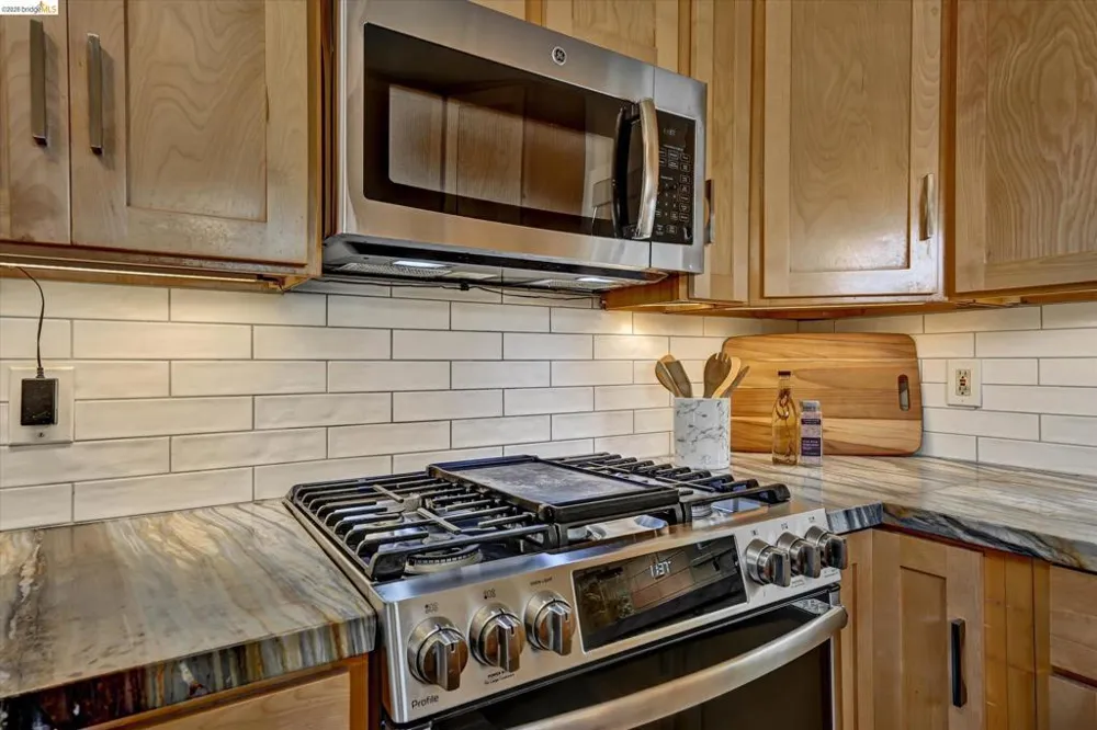4656 Redding St Oakland, CA 94619