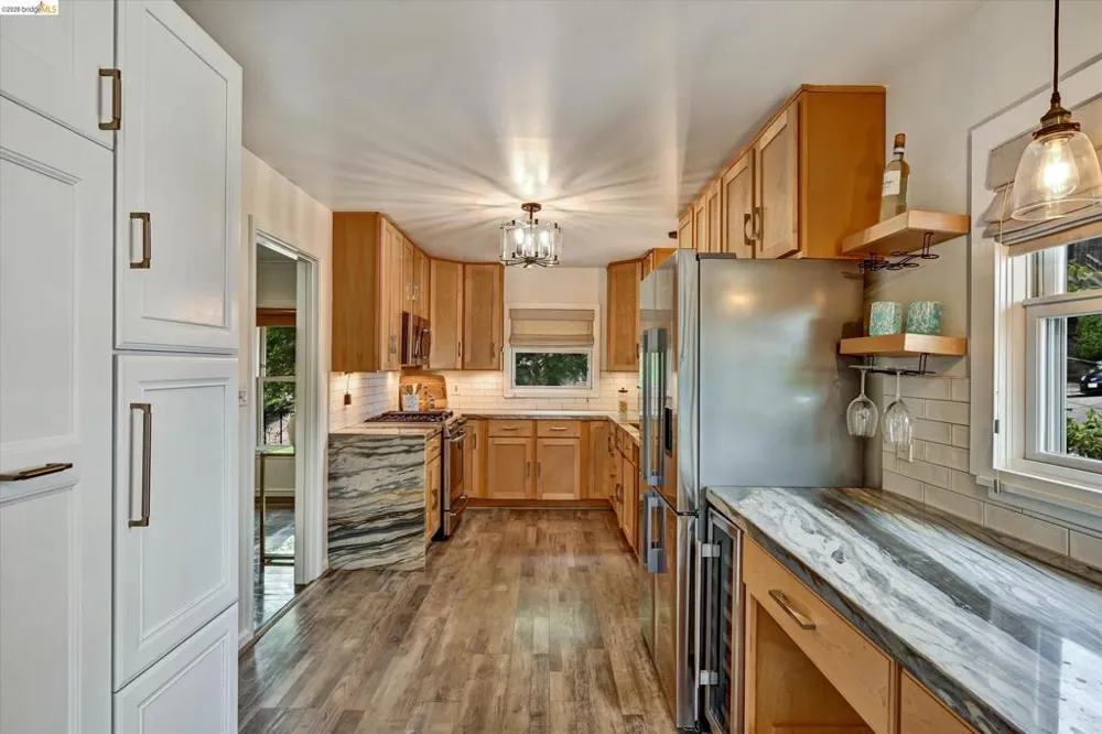 4656 Redding St Oakland, CA 94619