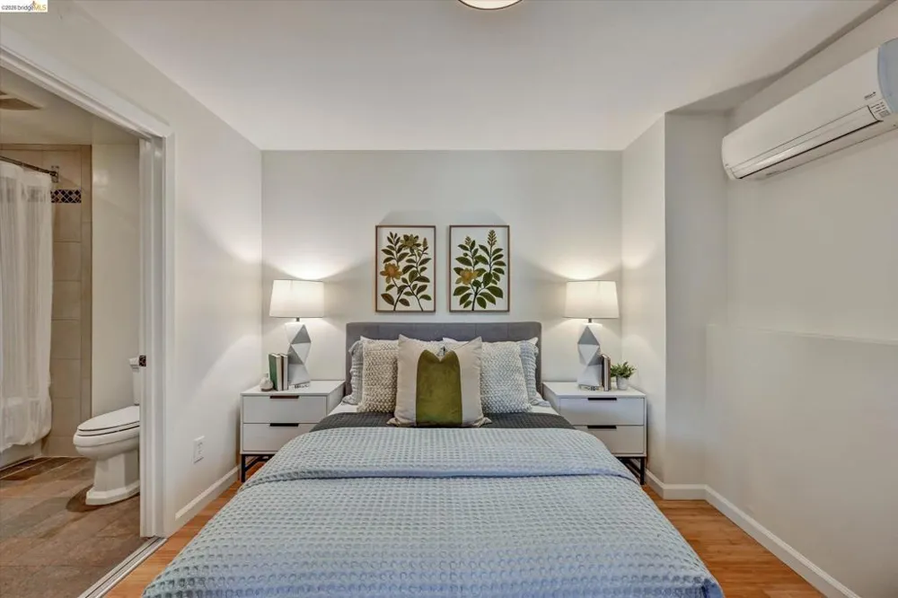 4656 Redding St Oakland, CA 94619