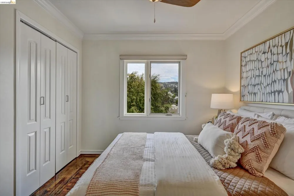 4656 Redding St Oakland, CA 94619