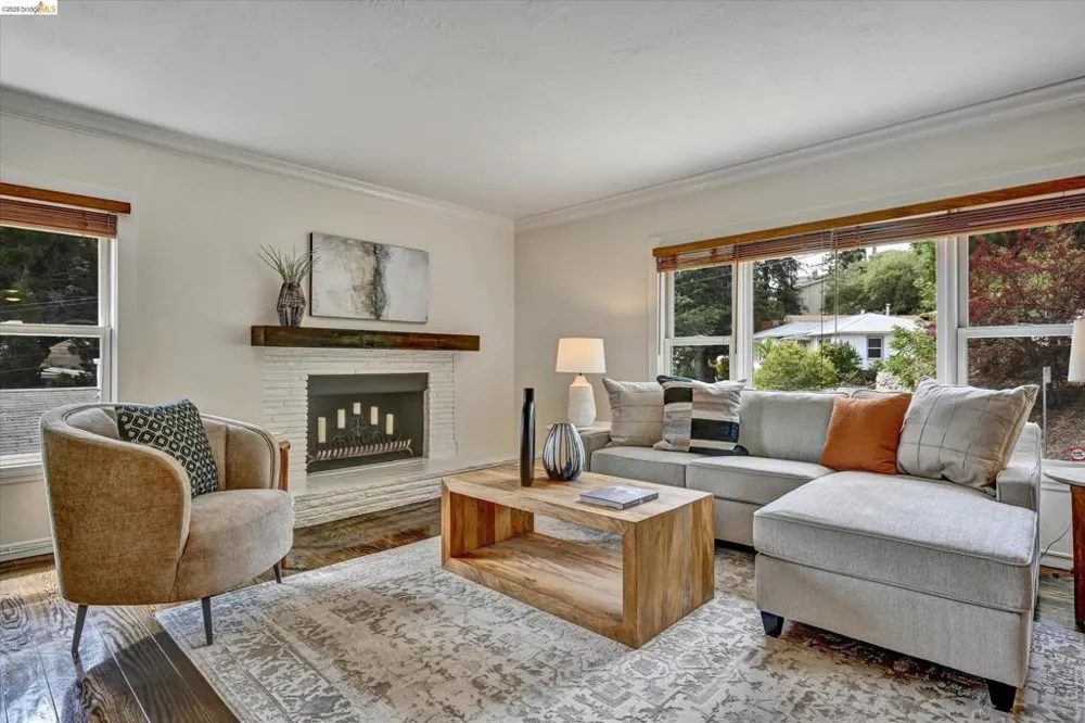 4656 Redding St Oakland, CA 94619